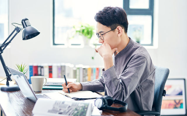 报班学UI设计多少钱