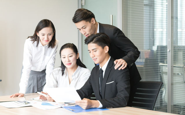 初级会计什么人适合报班