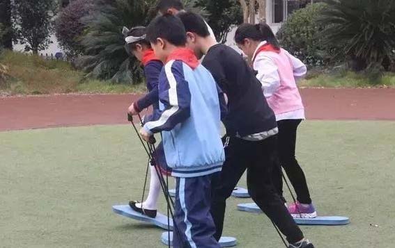 沉浸式逻辑推理剧