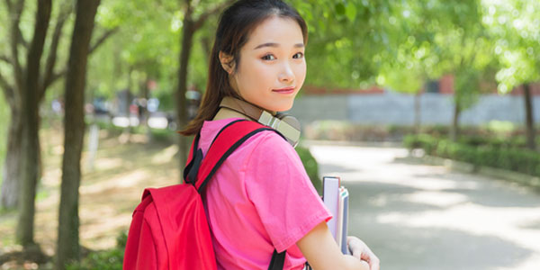 对配音、双语播音、礼仪文化等感兴趣的学生