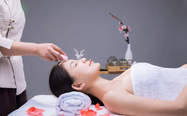 学美睫怎么选学校