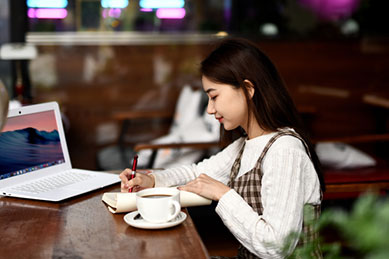 老师海外院校毕业，经过严格选拔-培训-考核