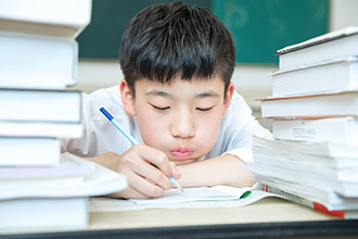 写作业容易走神、易分心