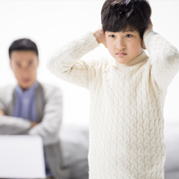 叛逆、和家长对抗