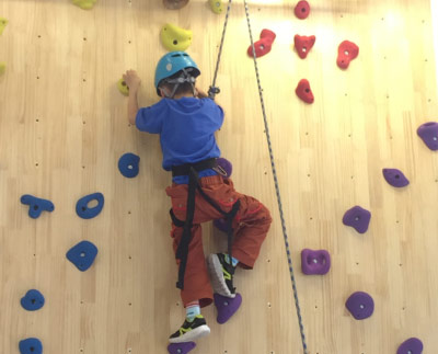 东莞青少年户外训练营图片