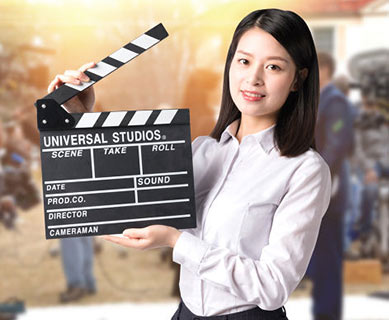 全英文授课多方面提升英文水平，线上+线下结合授课，外教+中教双师教学