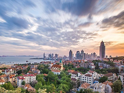 学习之余,我们还有丰富的学生活动,带你提前了解外国文化。