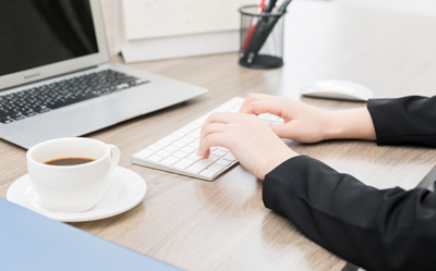 上班办公室的白领