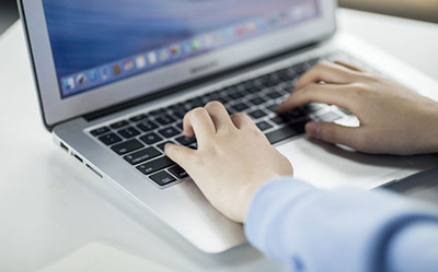 获得欧盟蓝卡批准函；最后就可以登陆德国领取蓝卡