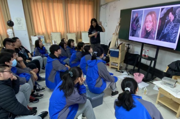 为何上海一念画室的教学现场如此魅力无穷？