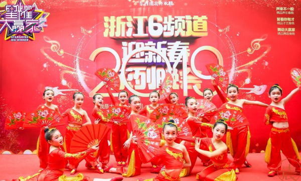 杭州利姿舞蹈学校，学员风采翩翩，舞出精彩人生！！！