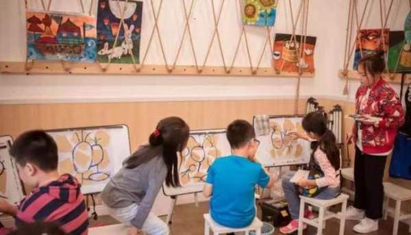 缤纷鸟美术教育怎么样？孩子怎样上课