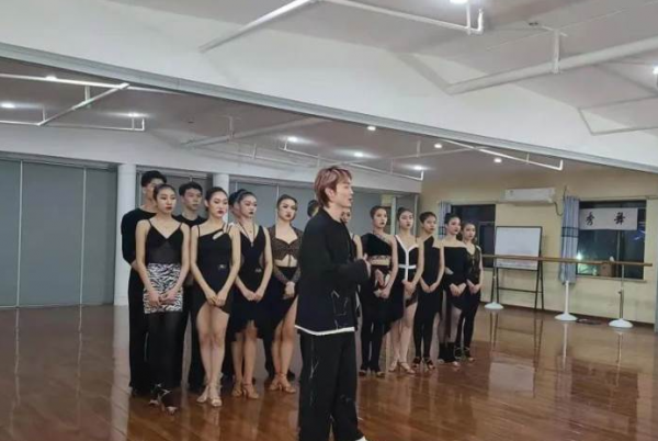 北京秀舞国标舞艺考培训学校师资实力如何?