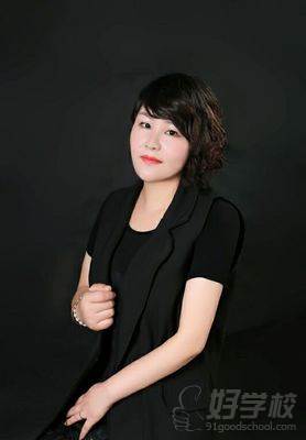 北影国际化妆学校梅梅老师