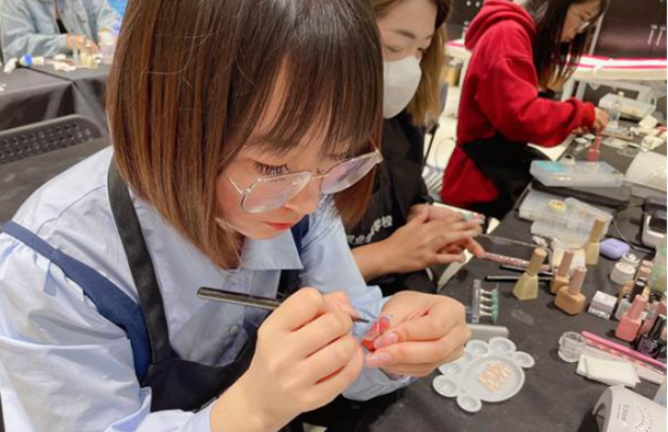 创意彩妆全能培训班