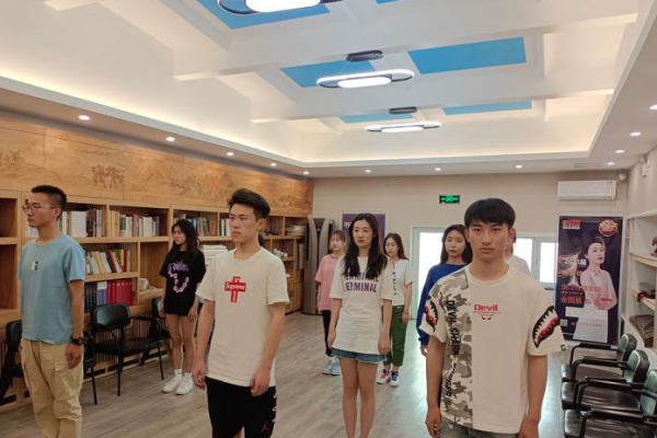 北京播音主持艺考教学培训班