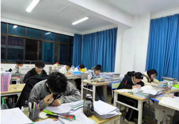 贵阳艺考文化课辅导班